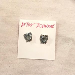 NWT BETSEY JOHNSON HEART SHAPED STUDS